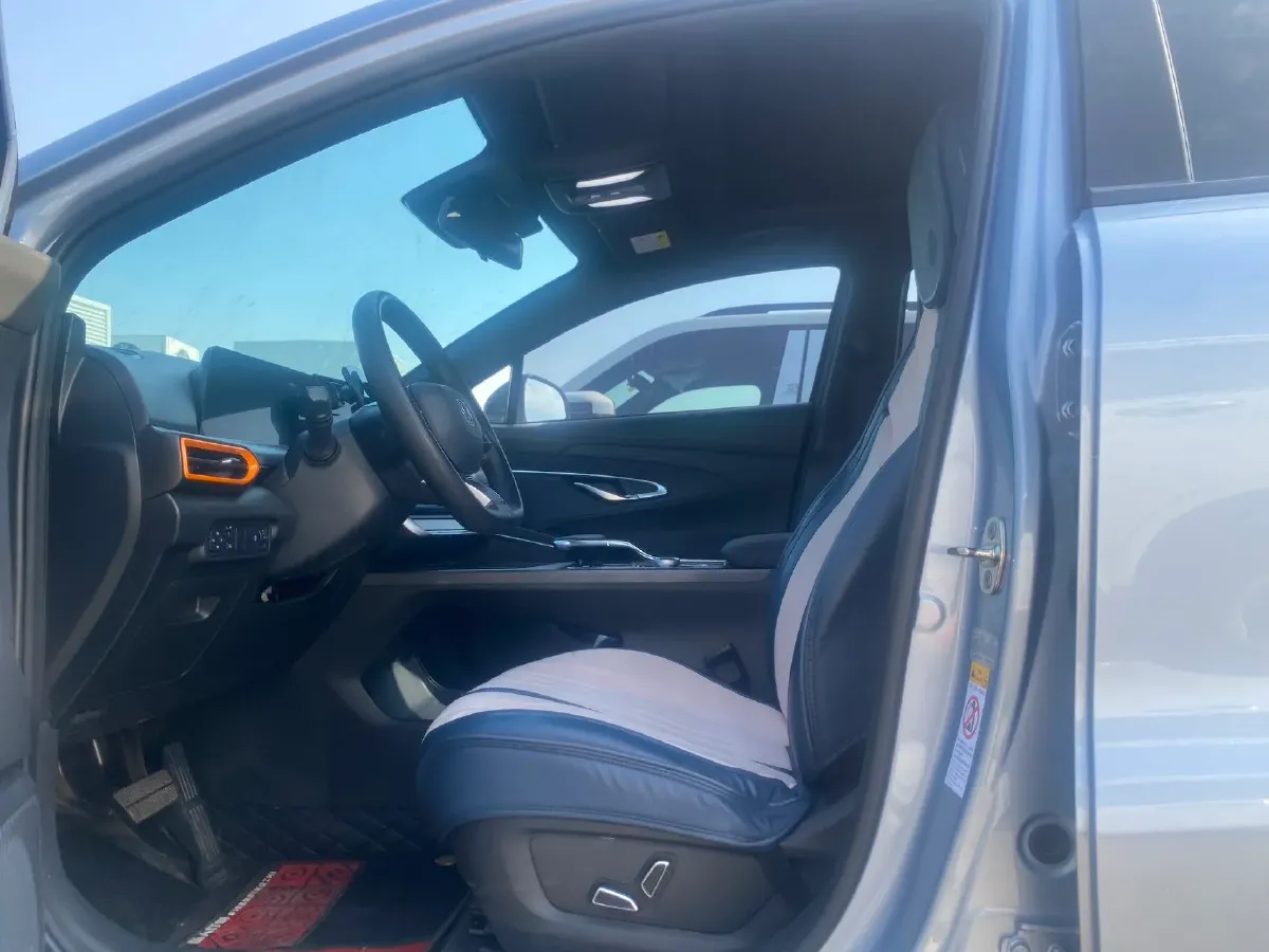 2022 ChangAn UNI-T 1.5T 188HP L4 7DCT,autocango,china used car exporter,china ev exporter,chinese used car exporter,chinese used ev exporter
