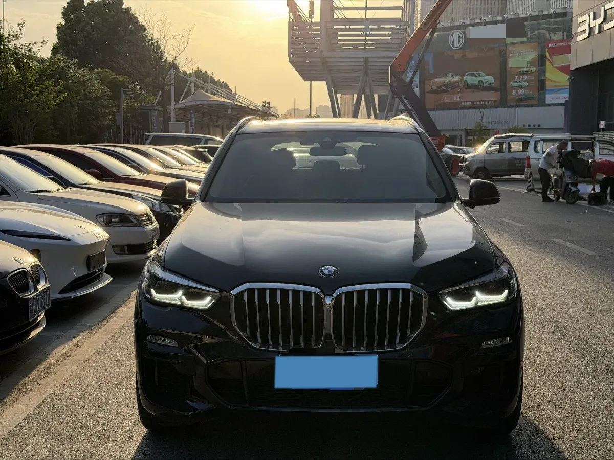 2021 BMW X5 2.0T 265HP L4 8AT,autocango,china used car exporter,china ev exporter,chinese used car exporter,chinese used ev exporter