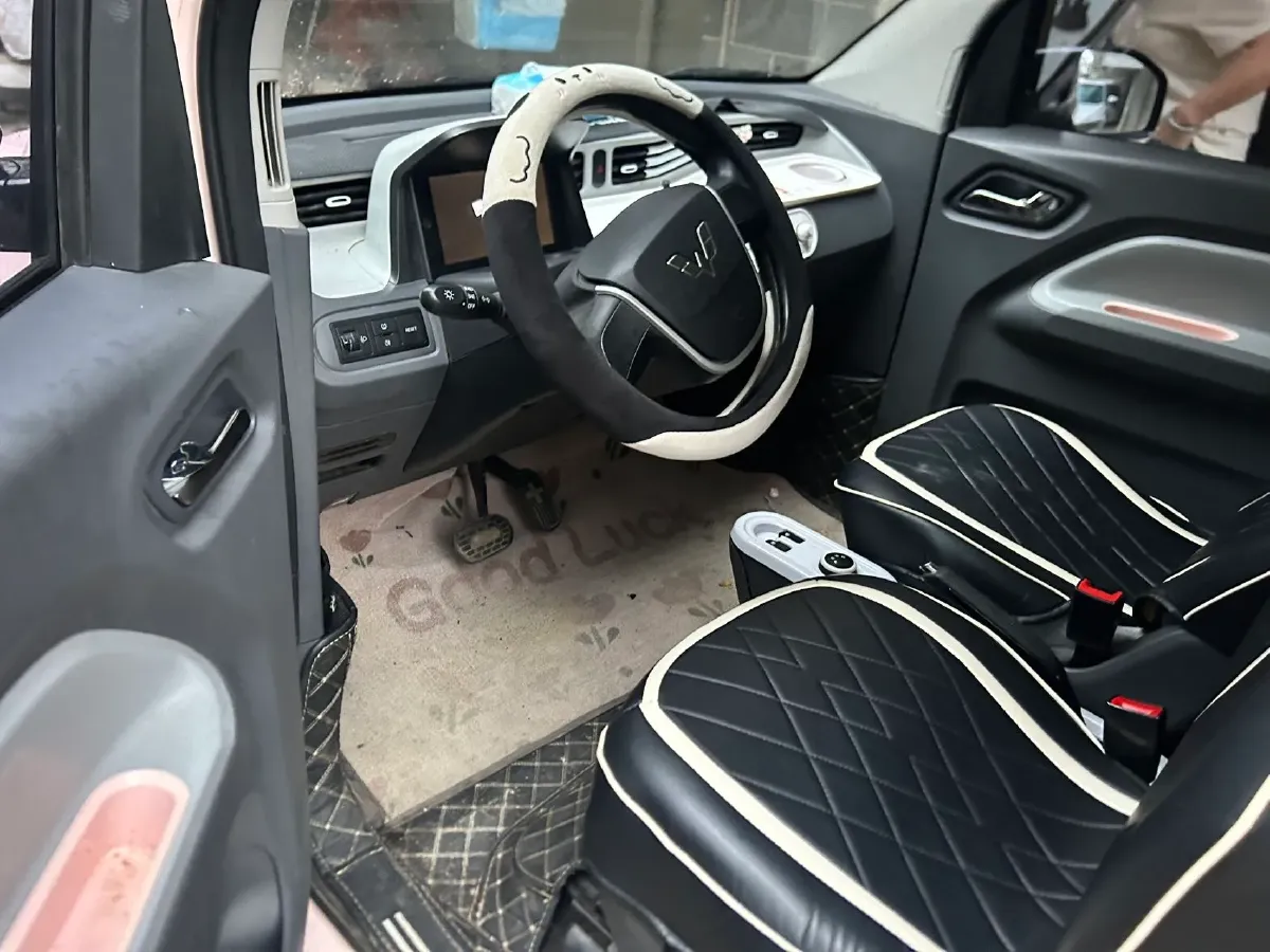 2021 WuLing HongGuang MINI EV BEV 13.9KWH,autocango,china used car exporter,china ev exporter,chinese used car exporter,chinese used ev exporter