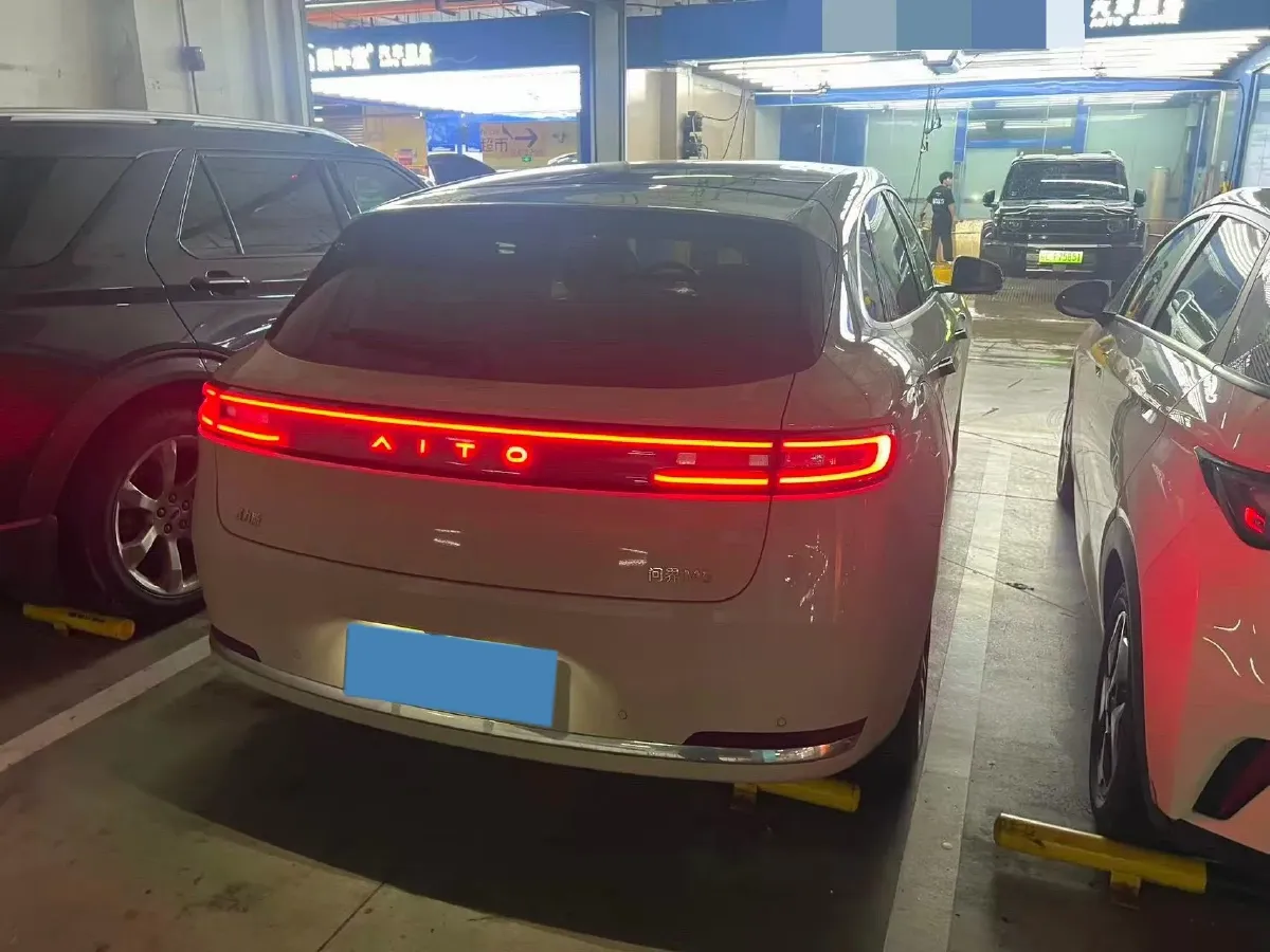 2025 AITO AITO M5 1.5T 152HP L4 REEV 42KWH,autocango,china used car exporter,china ev exporter,chinese used car exporter,chinese used ev exporter