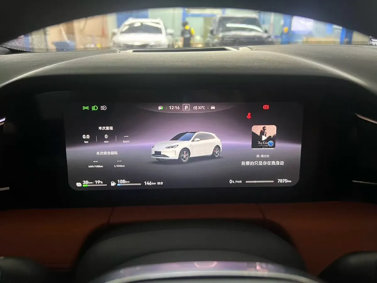 2025 AITO AITO M5 1.5T 152HP L4 REEV 42KWH,autocango,china used car exporter,china ev exporter,chinese used car exporter,chinese used ev exporter