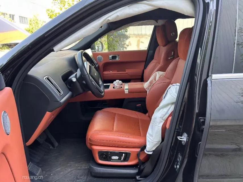 2024 Land Rover Range Rover Evoque 1.5T 200HP L3 8AT PHEV 15.5KWH,autocango,china used car exporter,china ev exporter,chinese used car exporter,chinese used ev exporter