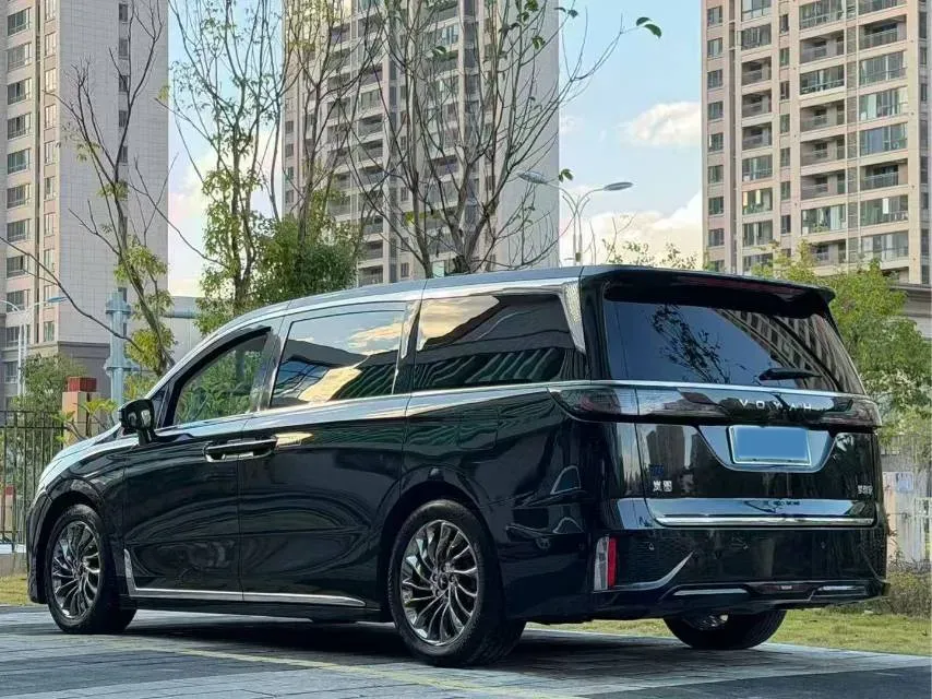2022 Voyah Dream 1.5T 136HP L4 PHEV 25.57KWH,autocango,china used car exporter,china ev exporter,chinese used car exporter,chinese used ev exporter