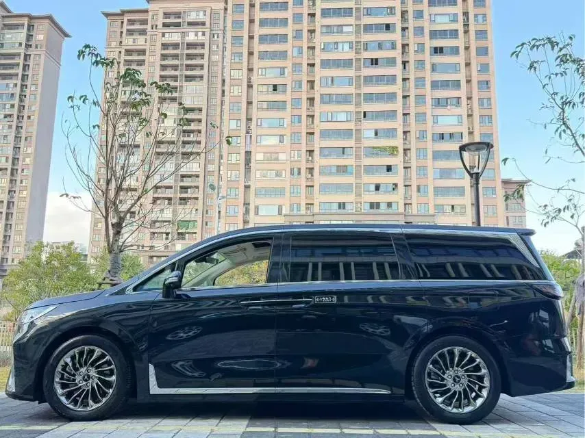 2022 Voyah Dream 1.5T 136HP L4 PHEV 25.57KWH,autocango,china used car exporter,china ev exporter,chinese used car exporter,chinese used ev exporter