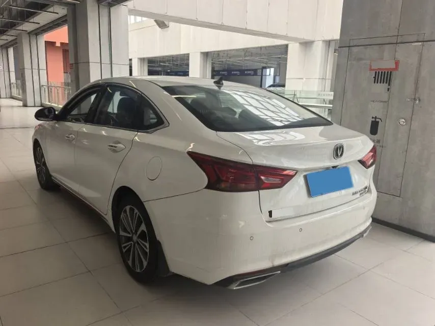 2021 ChangAn Raeton CC 1.5T 180HP L4 7DCT,autocango,china used car exporter,china ev exporter,chinese used car exporter,chinese used ev exporter