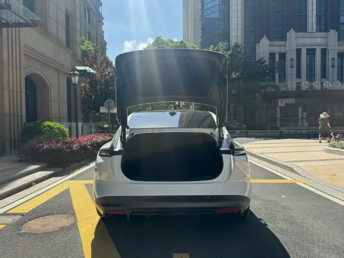 2022 JunTian HeiWuShi Youth 2.0T 203HP L4 6AT,autocango,china used car exporter,china ev exporter,chinese used car exporter,chinese used ev exporter
