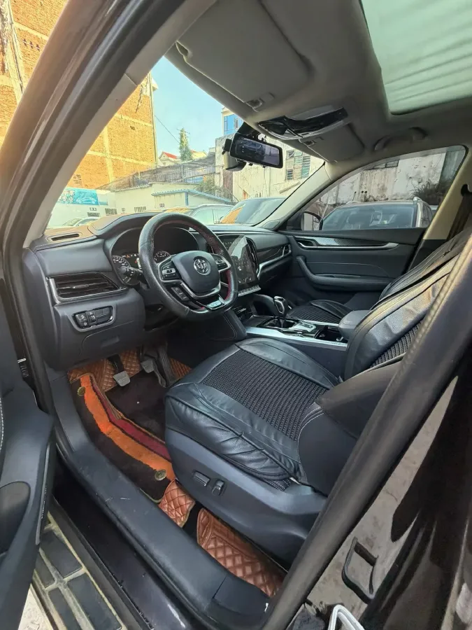 2018 Brilliance Auto V7 1.6T 204HP L4 6MT,autocango,china used car exporter,china ev exporter,chinese used car exporter,chinese used ev exporter
