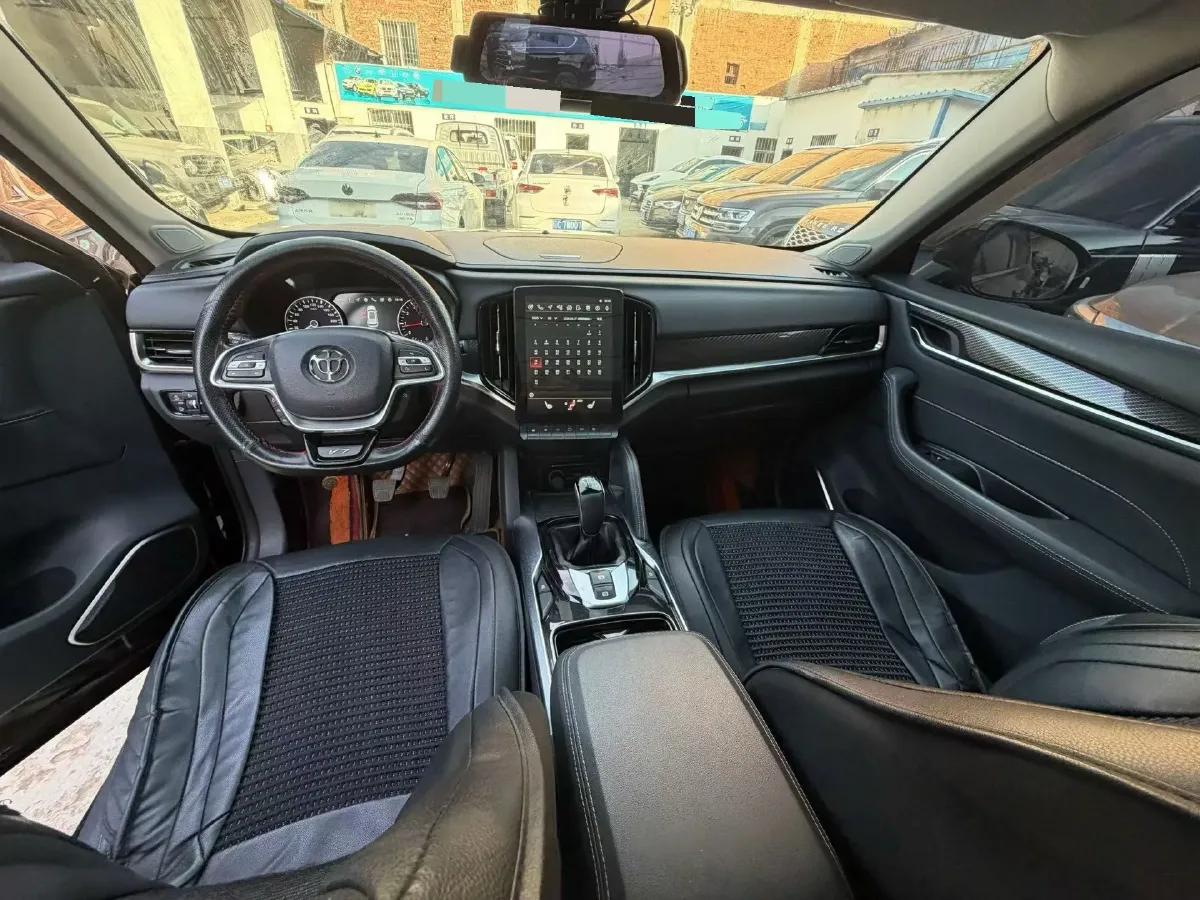2018 Brilliance Auto V7 1.6T 204HP L4 6MT,autocango,china used car exporter,china ev exporter,chinese used car exporter,chinese used ev exporter