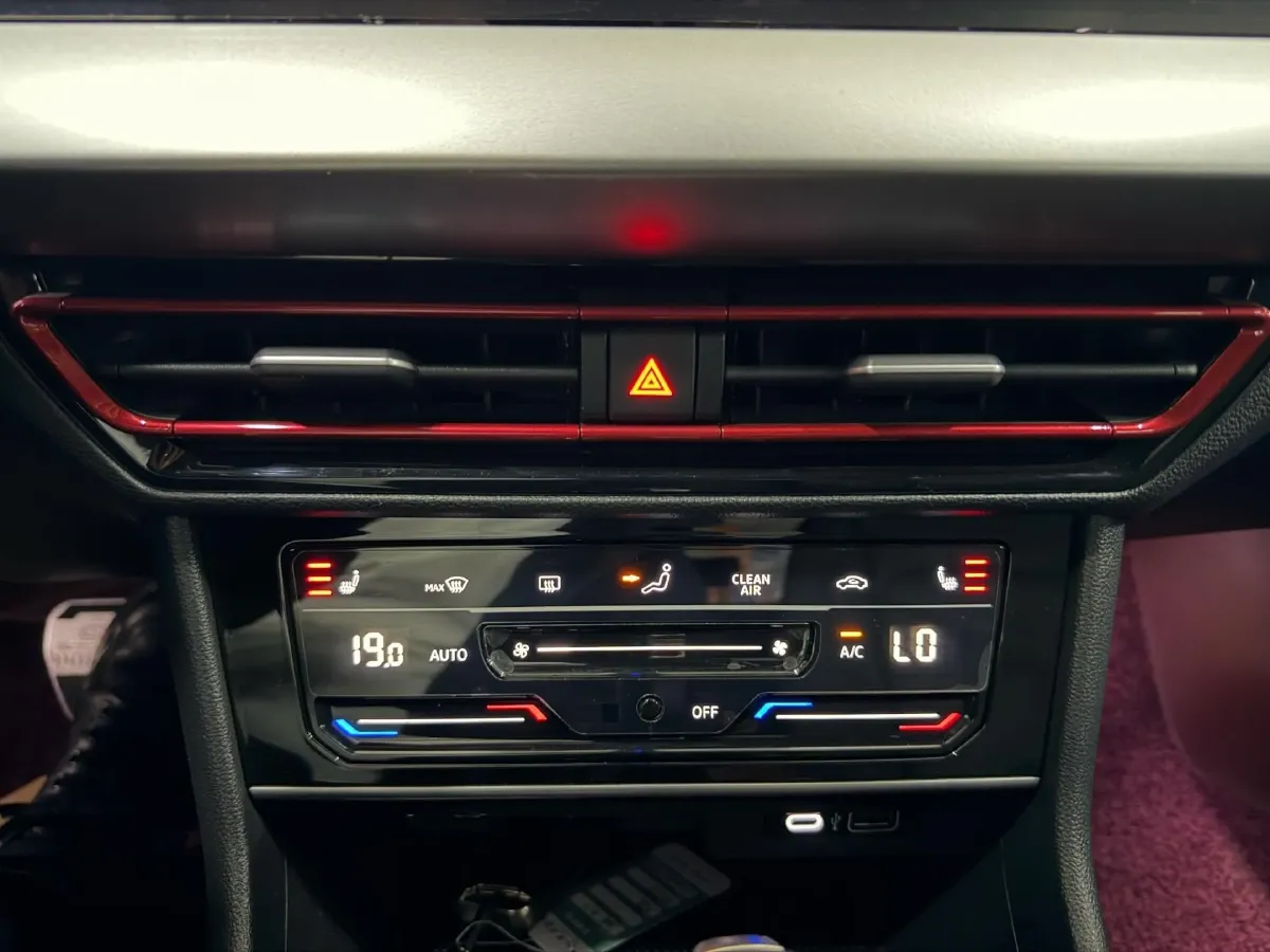 2023 Volkswagen Lavida 1.4T 150HP L4 7DCT,autocango,china used car exporter,china ev exporter,chinese used car exporter,chinese used ev exporter