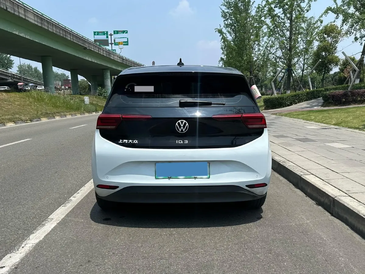 2023 Volkswagen ID.3 BEV 52.8KWH,autocango,china used car exporter,china ev exporter,chinese used car exporter,chinese used ev exporter