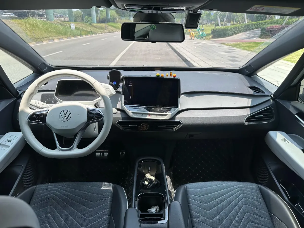 2023 Volkswagen ID.3 BEV 52.8KWH,autocango,china used car exporter,china ev exporter,chinese used car exporter,chinese used ev exporter