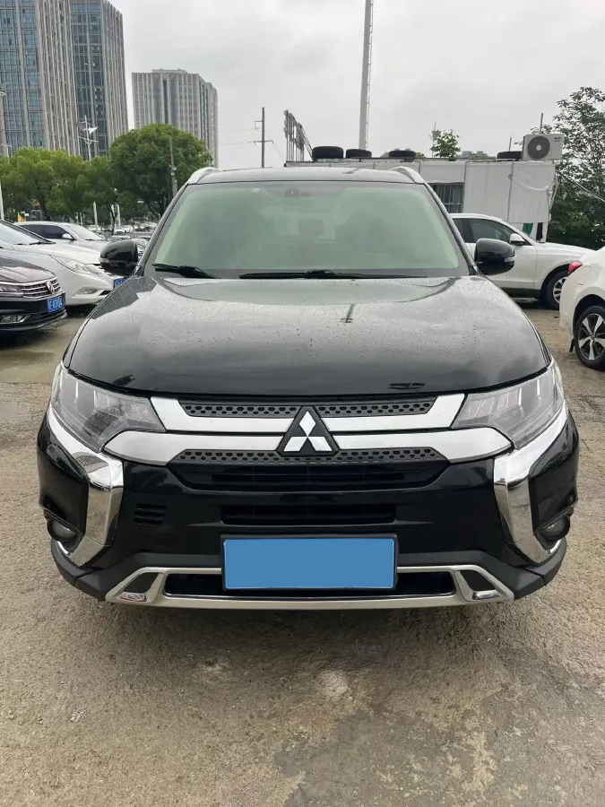 2019 Mitsubishi Outlander 2.4L 192HP L4 CVT,autocango,china used car exporter,china ev exporter,chinese used car exporter,chinese used ev exporter