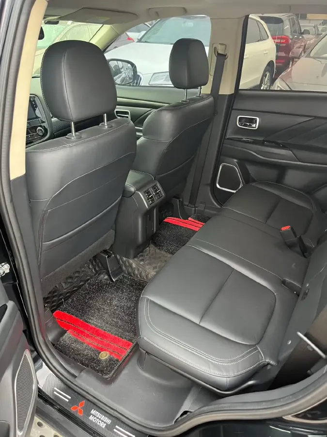 2019 Mitsubishi Outlander 2.4L 192HP L4 CVT,autocango,china used car exporter,china ev exporter,chinese used car exporter,chinese used ev exporter