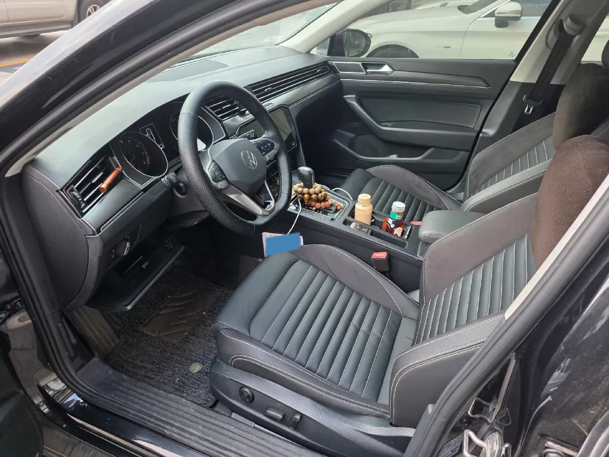 2020 Volkswagen Magotan 2.0T 186HP L4 7DCT,autocango,china used car exporter,china ev exporter,chinese used car exporter,chinese used ev exporter
