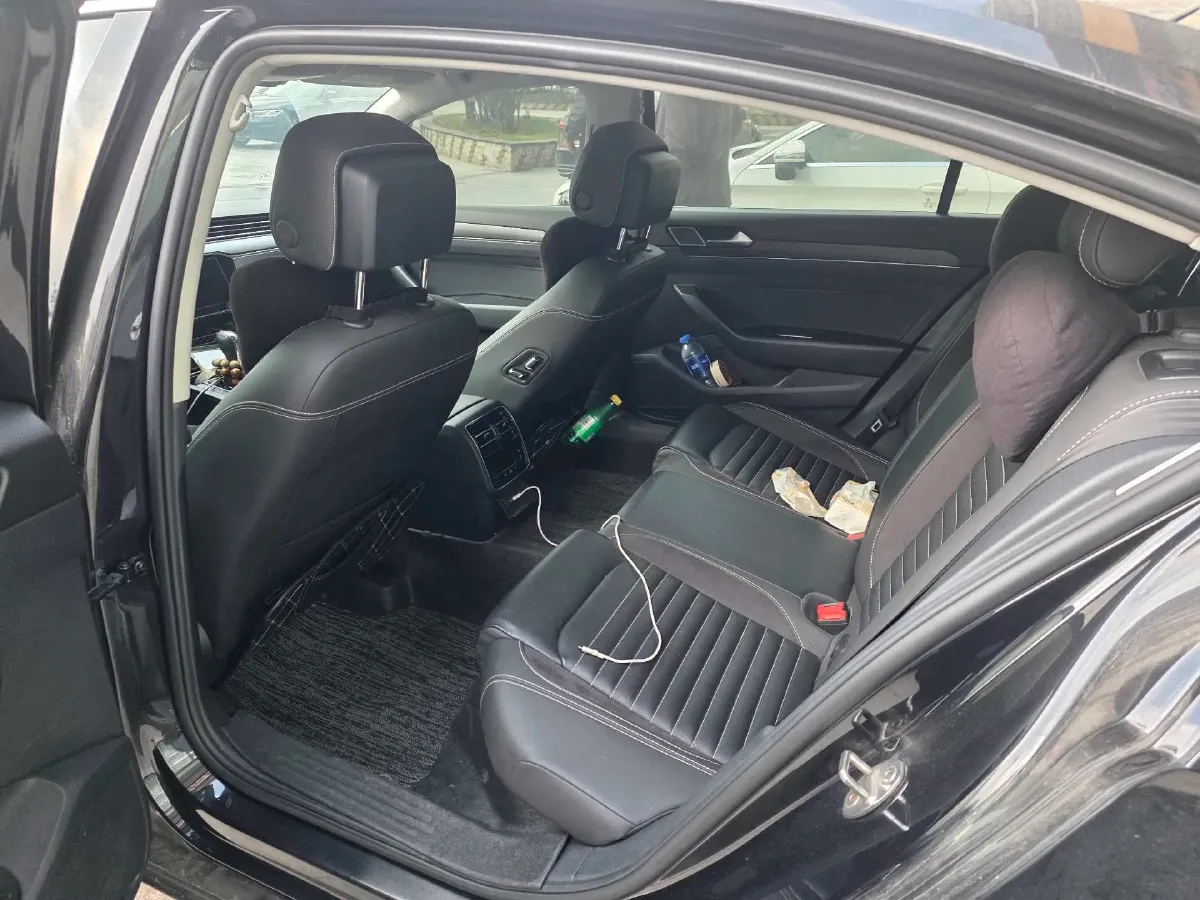2020 Volkswagen Magotan 2.0T 186HP L4 7DCT,autocango,china used car exporter,china ev exporter,chinese used car exporter,chinese used ev exporter