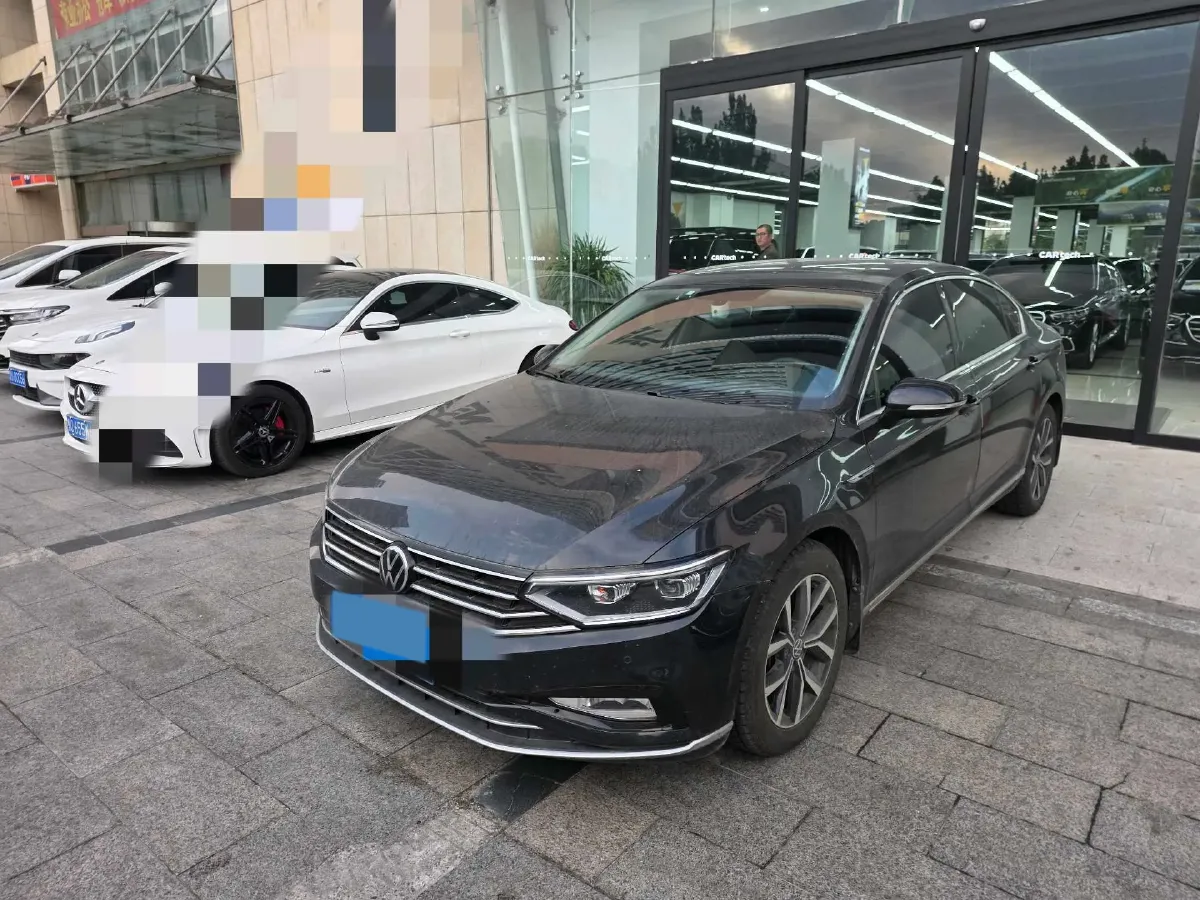 2020 Volkswagen Magotan 2.0T 186HP L4 7DCT,autocango,china used car exporter,china ev exporter,chinese used car exporter,chinese used ev exporter