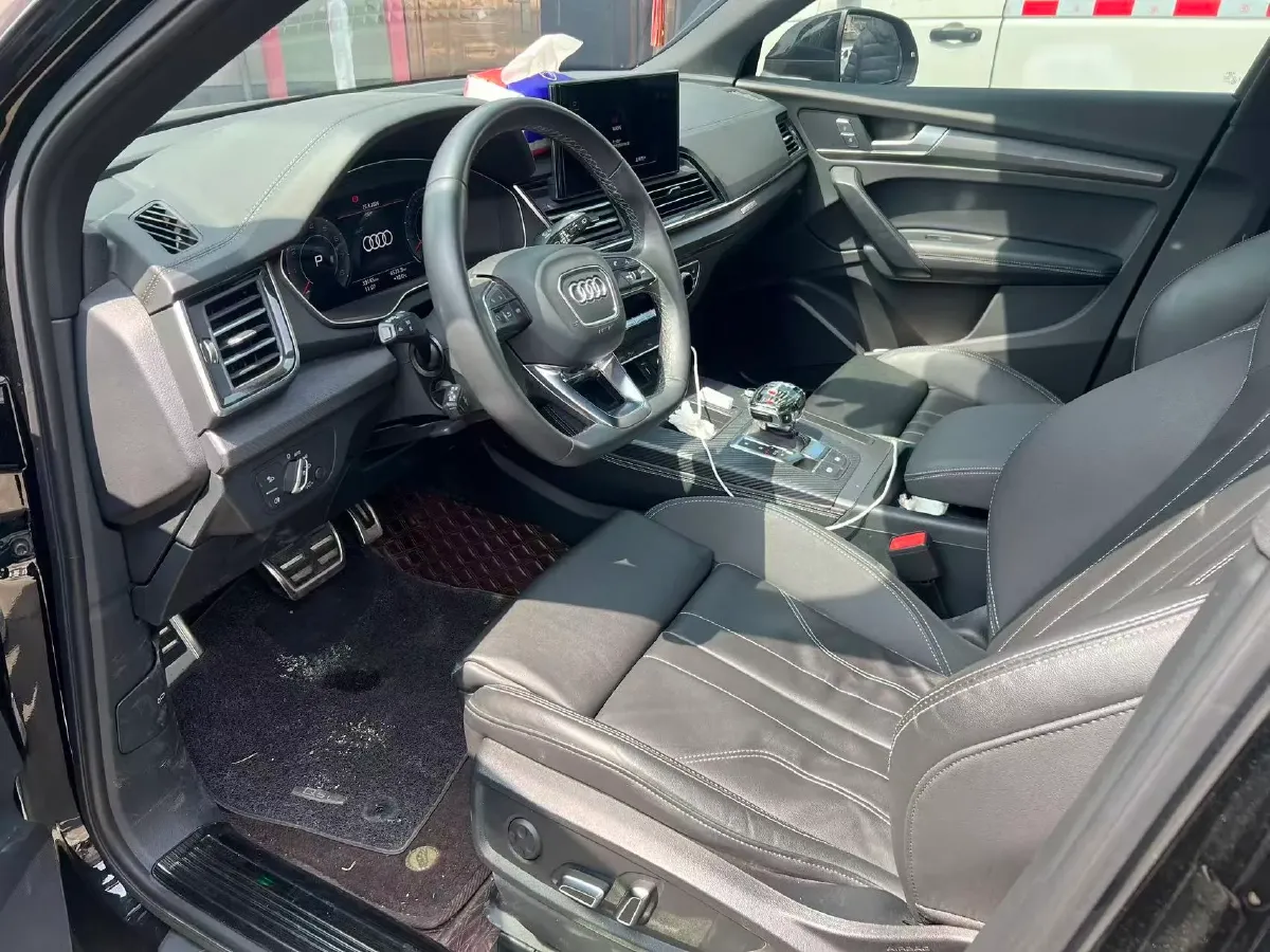 2023 Audi Q5L 2.0T 190HP L4 7DCT,autocango,china used car exporter,china ev exporter,chinese used car exporter,chinese used ev exporter