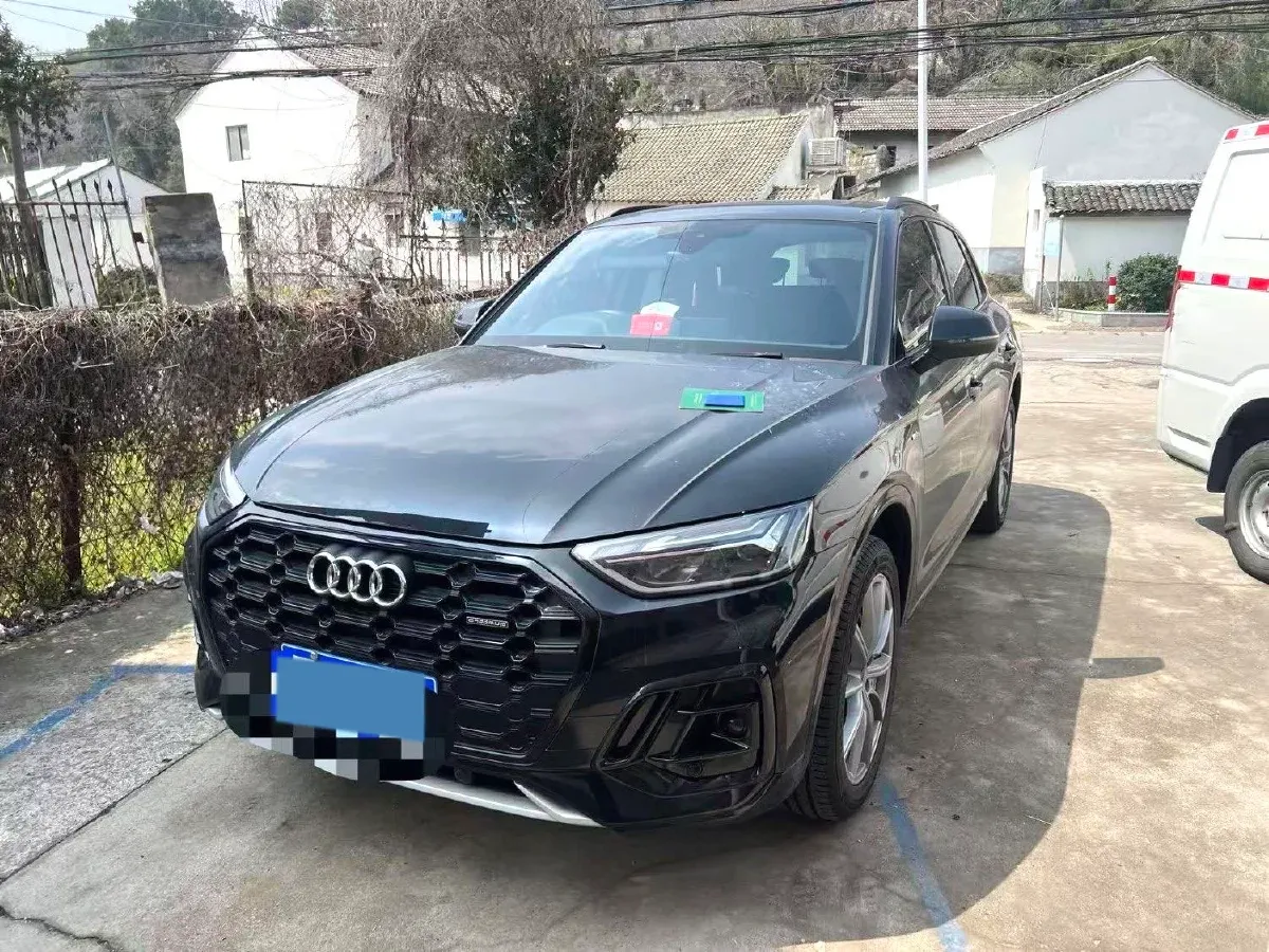 2023 Audi Q5L 2.0T 190HP L4 7DCT,autocango,china used car exporter,china ev exporter,chinese used car exporter,chinese used ev exporter