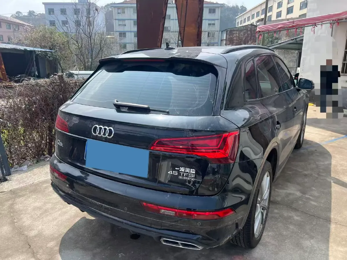 2023 Audi Q5L 2.0T 190HP L4 7DCT,autocango,china used car exporter,china ev exporter,chinese used car exporter,chinese used ev exporter