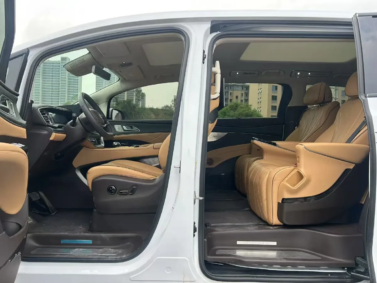 2022 Mercedes-Benz GLC Class 2.0T 197HP L4 9AT,autocango,china used car exporter,china ev exporter,chinese used car exporter,chinese used ev exporter