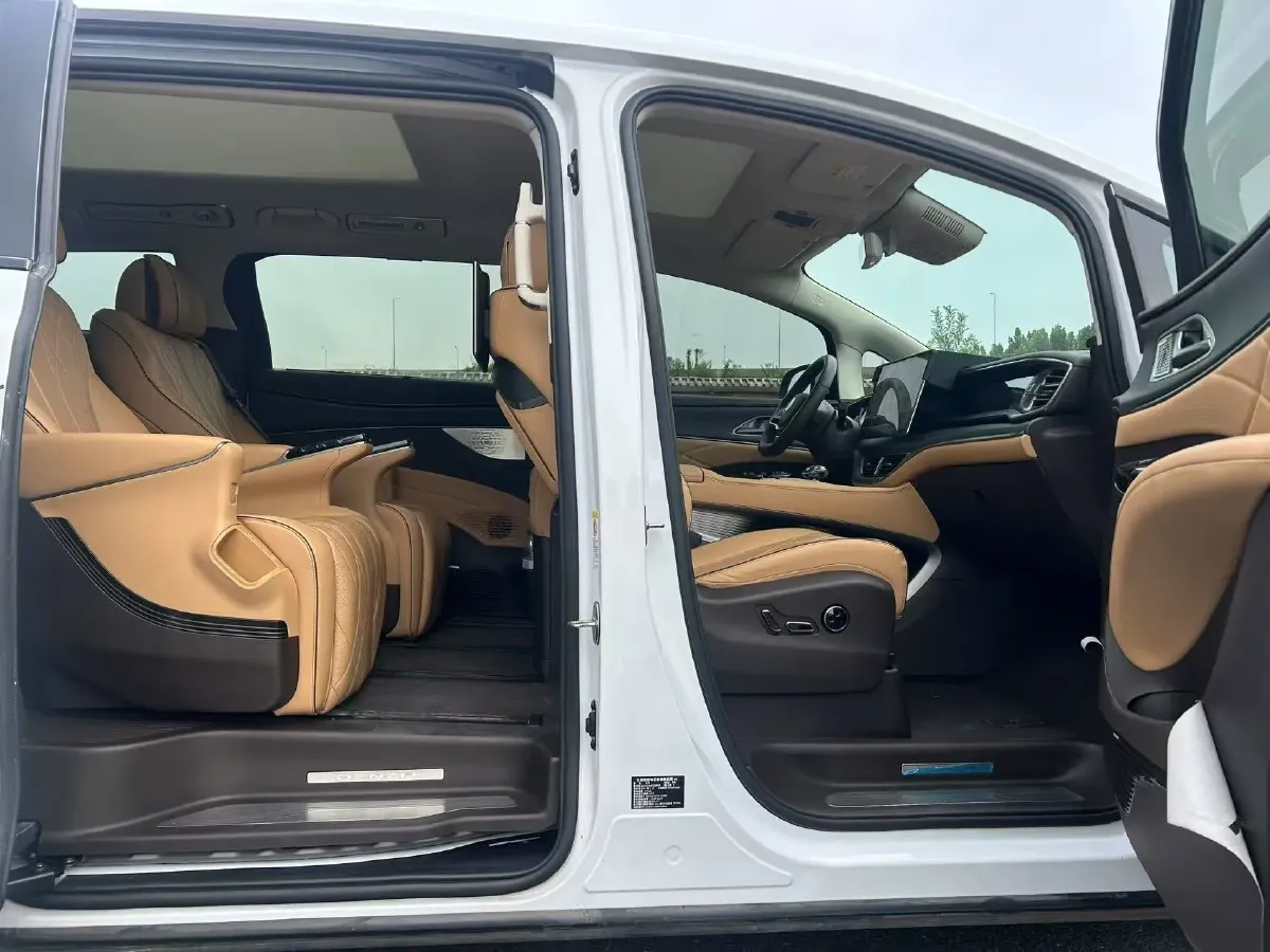 2022 Mercedes-Benz GLC Class 2.0T 197HP L4 9AT,autocango,china used car exporter,china ev exporter,chinese used car exporter,chinese used ev exporter