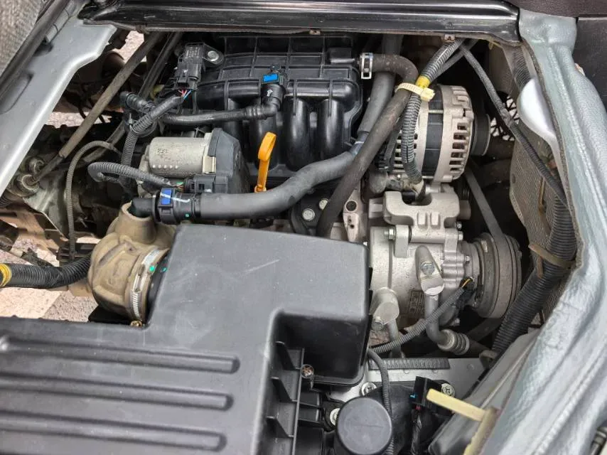 2021 WuLing RongGuang Mini Truck 1.5L 99HP L4 5MT,autocango,china used car exporter,china ev exporter,chinese used car exporter,chinese used ev exporter