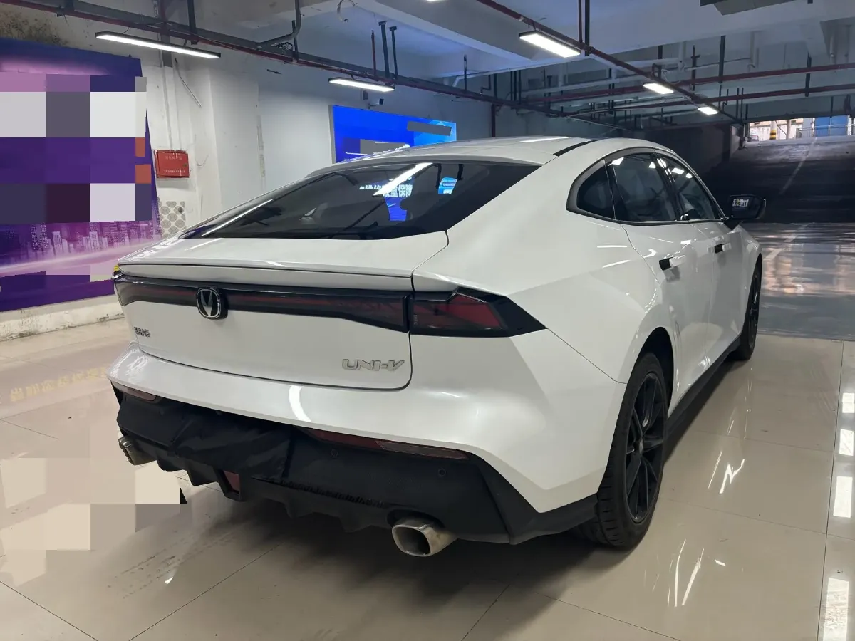 2023 ChangAn UNI-V 1.5T 188HP L4 7DCT,autocango,china used car exporter,china ev exporter,chinese used car exporter,chinese used ev exporter