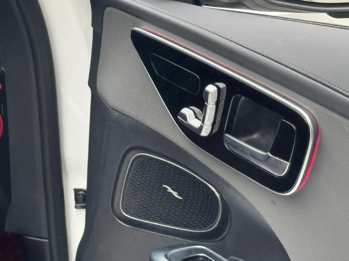 2024 Mercedes-Benz C Class 1.5T 204HP L4 9AT,autocango,china used car exporter,china ev exporter,chinese used car exporter,chinese used ev exporter