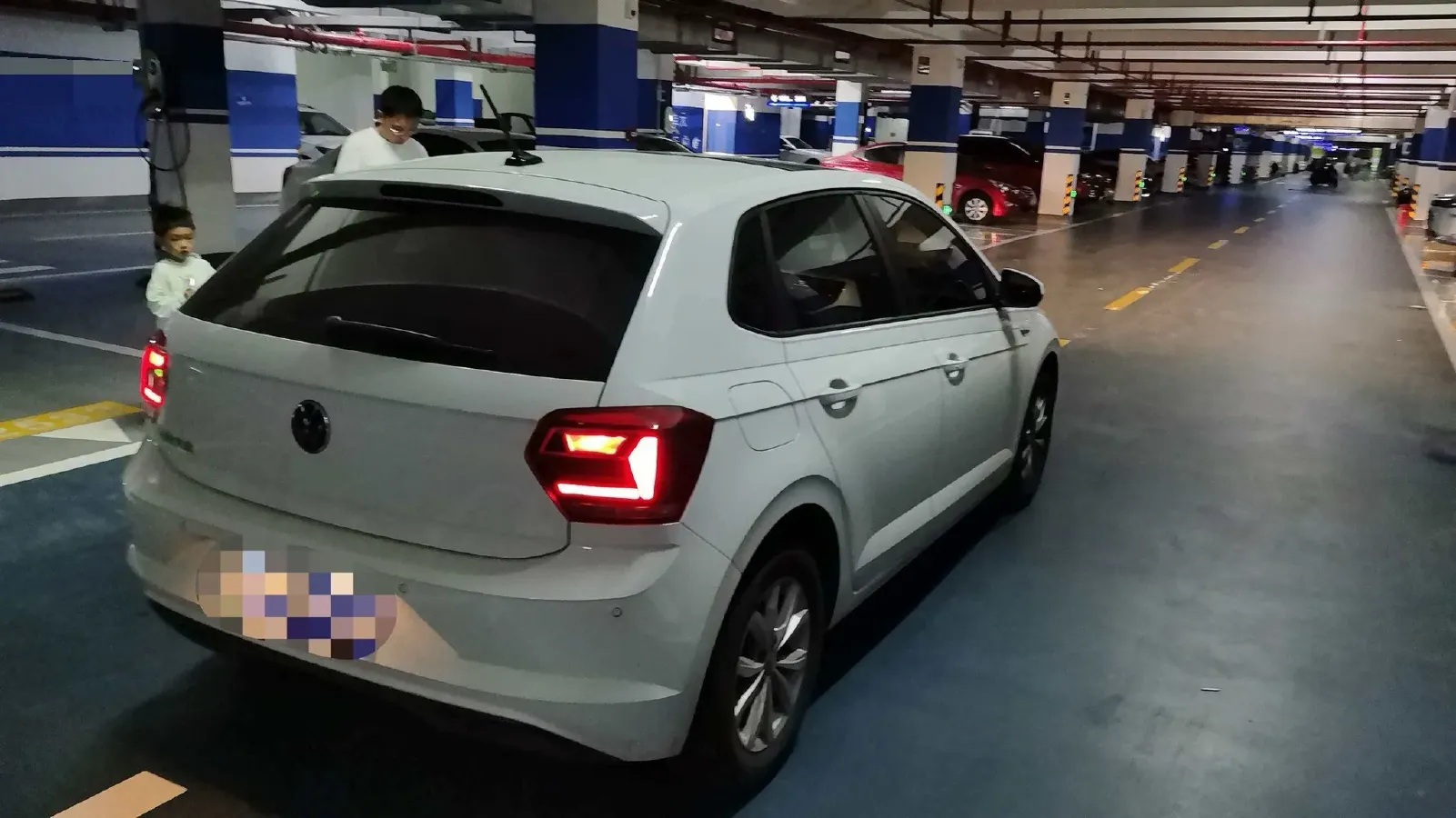 2023 Volkswagen Polo 1.5L 110HP L4 6AT,autocango,china used car exporter,china ev exporter,chinese used car exporter,chinese used ev exporter