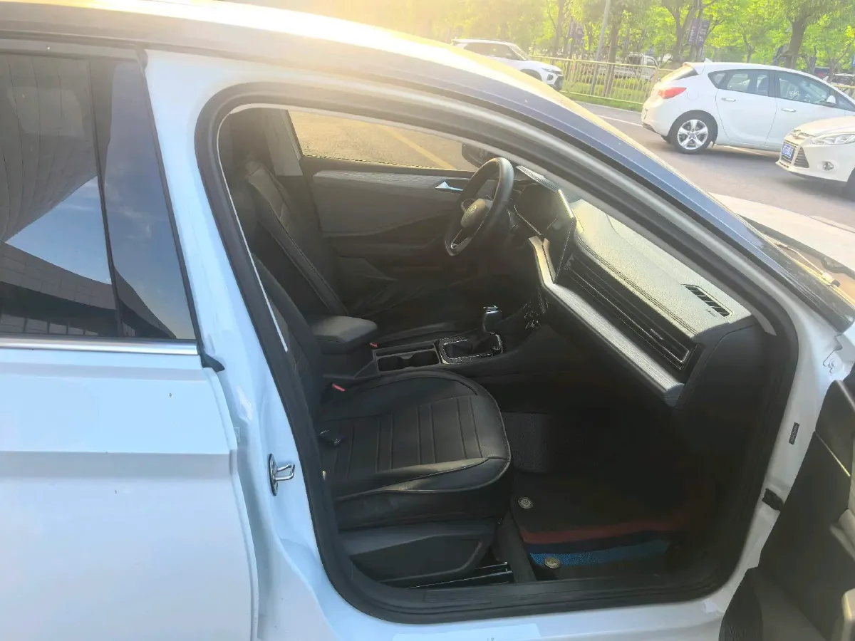 2025 Volkswagen Sagitar 1.5T 160HP L4 7DCT,autocango,china used car exporter,china ev exporter,chinese used car exporter,chinese used ev exporter