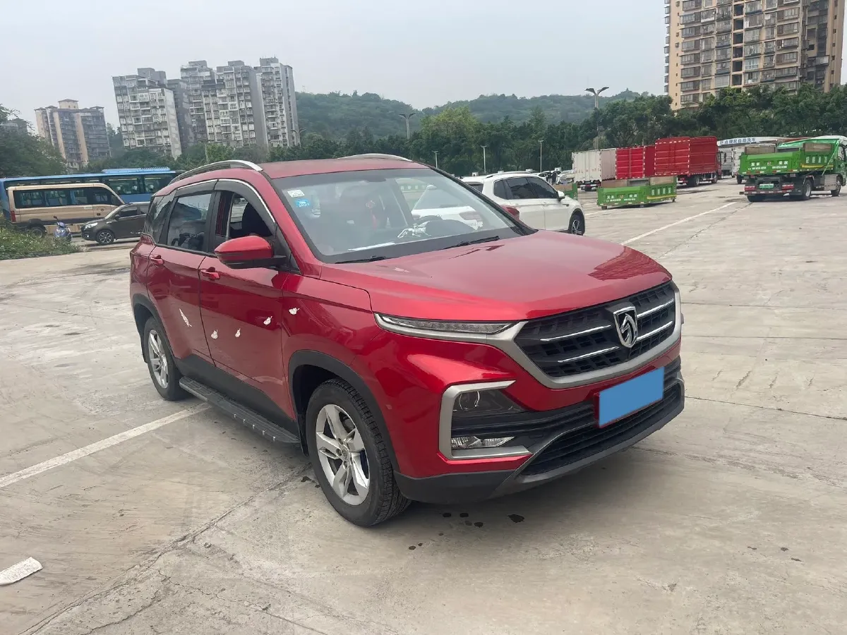 2018 BaoJun 530 1.5T 150HP L4 6MT,autocango,china used car exporter,china ev exporter,chinese used car exporter,chinese used ev exporter