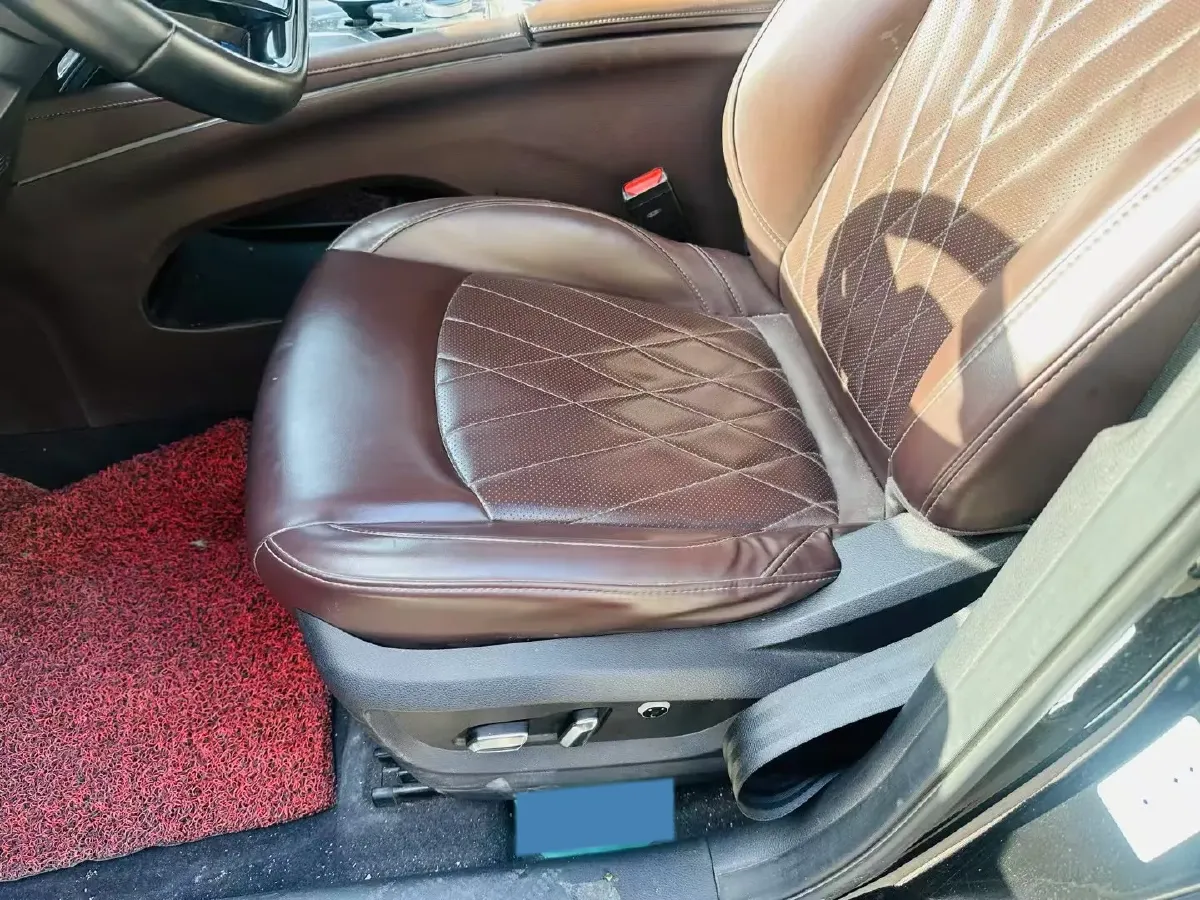 2022 Chery Tiggo 8 PRO 2.0T 254HP L4 7DCT,autocango,china used car exporter,china ev exporter,chinese used car exporter,chinese used ev exporter