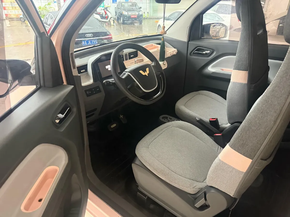 2020 WuLing HongGuang MINI EV BEV 13.8KWH,autocango,china used car exporter,china ev exporter,chinese used car exporter,chinese used ev exporter