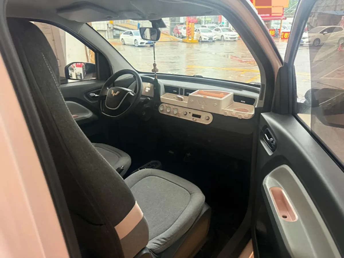 2020 WuLing HongGuang MINI EV BEV 13.8KWH,autocango,china used car exporter,china ev exporter,chinese used car exporter,chinese used ev exporter