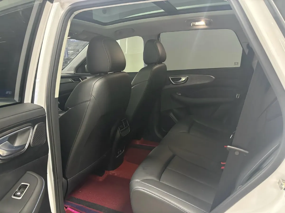 2023 Roewe RX5 1.5T 181HP L4 7DCT,autocango,china used car exporter,china ev exporter,chinese used car exporter,chinese used ev exporter
