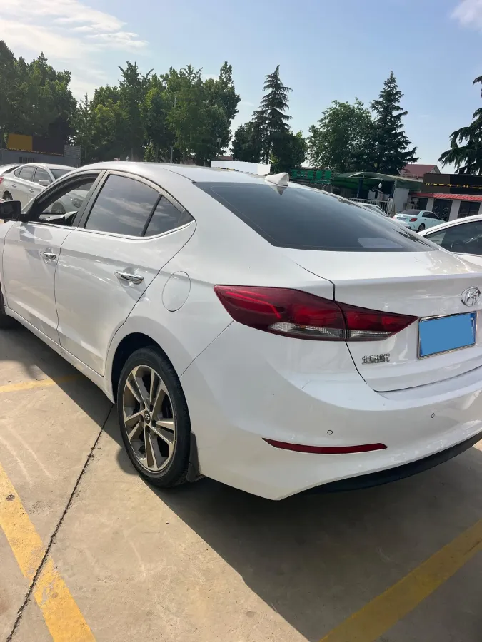 2018 Hyundai Elantra 1.6L 130HP L4 6AT,autocango,china used car exporter,china ev exporter,chinese used car exporter,chinese used ev exporter
