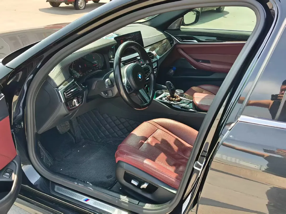 2020 BMW 5 Series 2.0T 252HP L4 8AT,autocango,china used car exporter,china ev exporter,chinese used car exporter,chinese used ev exporter