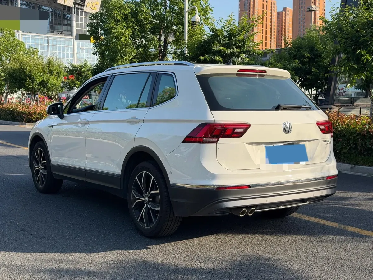 2020 Volkswagen Tiguan L 2.0T 186HP L4 7DCT,autocango,china used car exporter,china ev exporter,chinese used car exporter,chinese used ev exporter