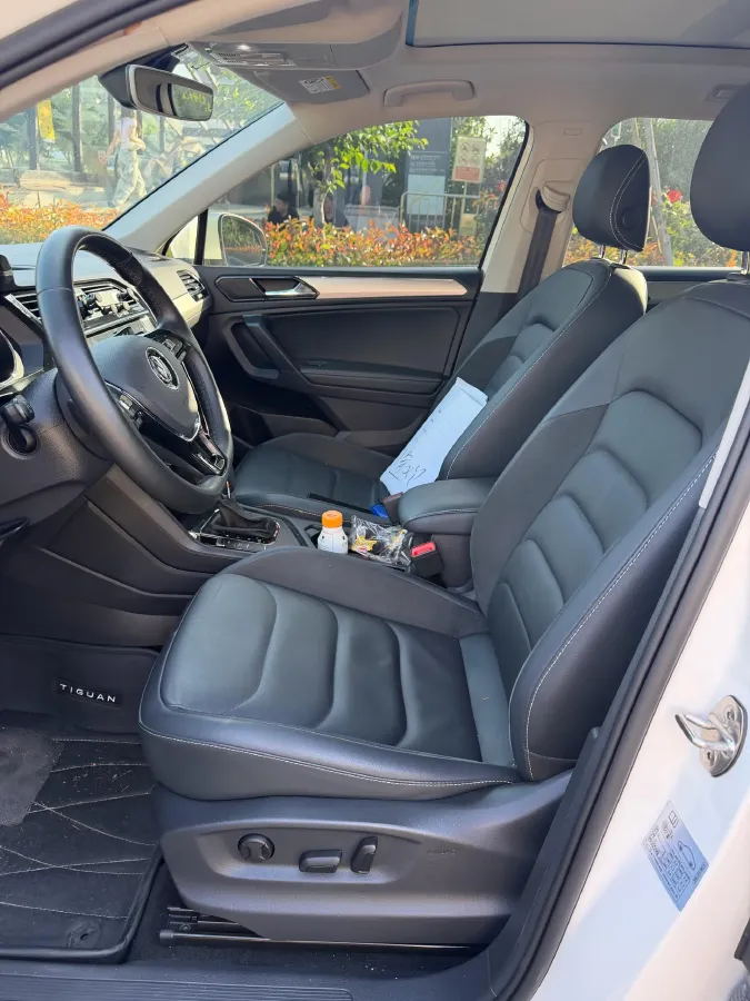2020 Volkswagen Tiguan L 2.0T 186HP L4 7DCT,autocango,china used car exporter,china ev exporter,chinese used car exporter,chinese used ev exporter