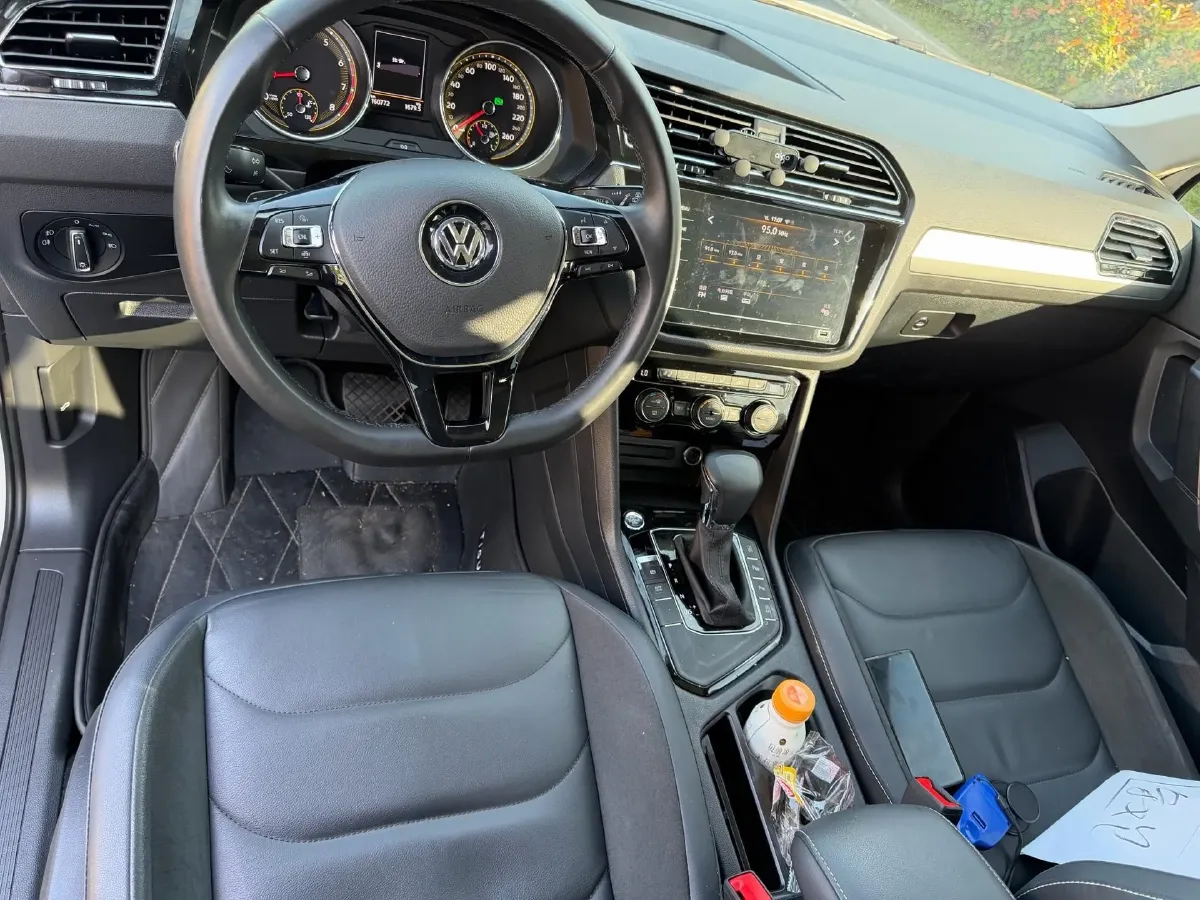2020 Volkswagen Tiguan L 2.0T 186HP L4 7DCT,autocango,china used car exporter,china ev exporter,chinese used car exporter,chinese used ev exporter