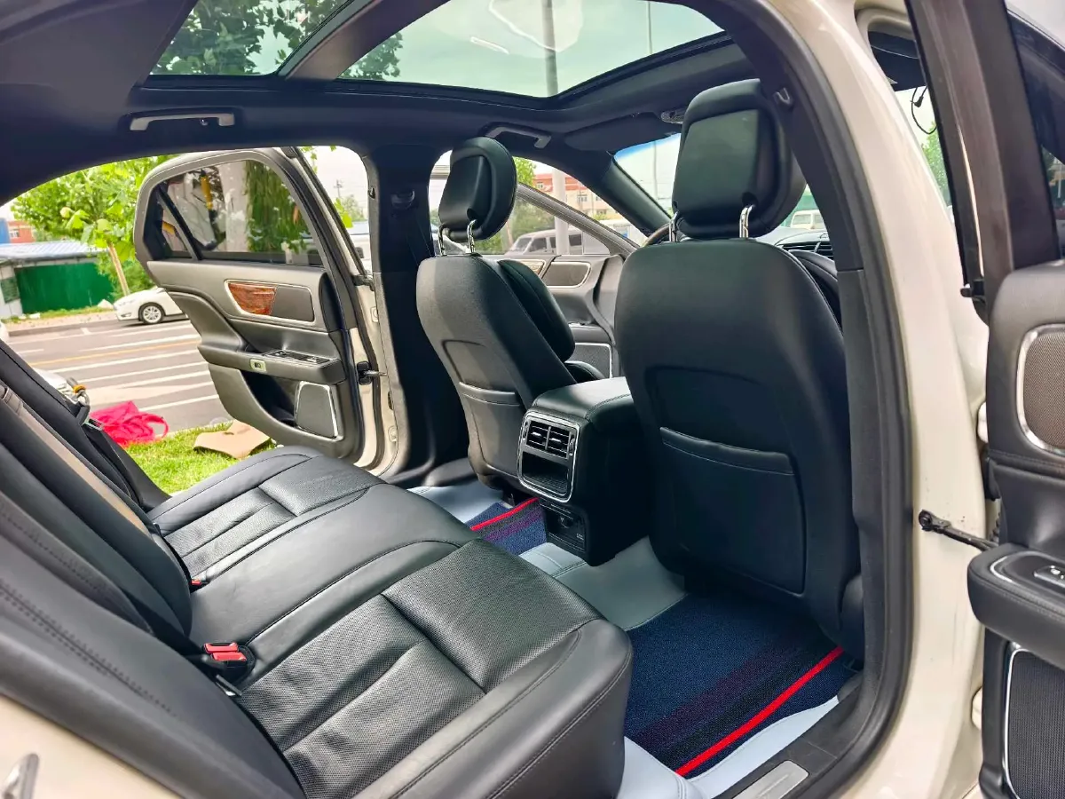 2018 Lincoln Continental 2.0T 261HP L4 6AT,autocango,china used car exporter,china ev exporter,chinese used car exporter,chinese used ev exporter