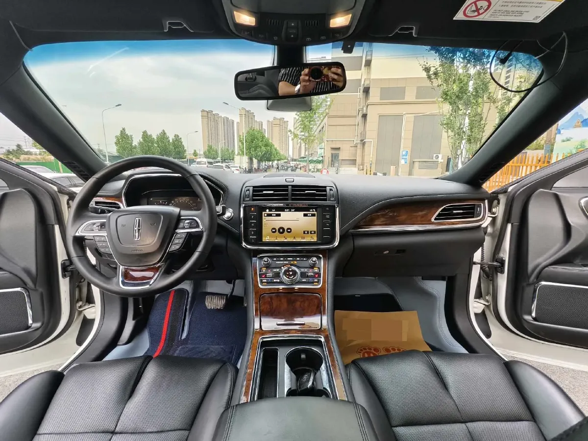 2018 Lincoln Continental 2.0T 261HP L4 6AT,autocango,china used car exporter,china ev exporter,chinese used car exporter,chinese used ev exporter
