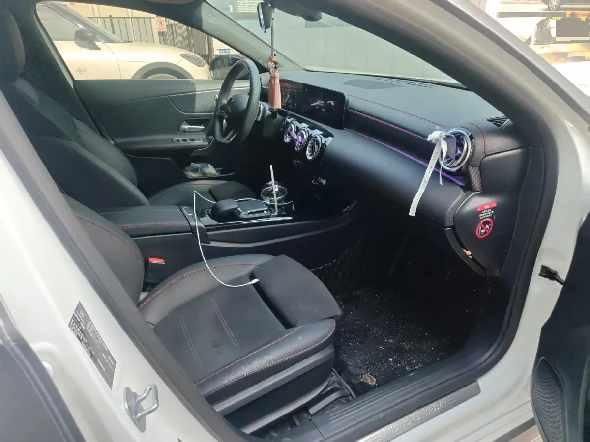 2024 Mercedes-Benz A Class 1.3T 163HP L4 7DCT,autocango,china used car exporter,china ev exporter,chinese used car exporter,chinese used ev exporter