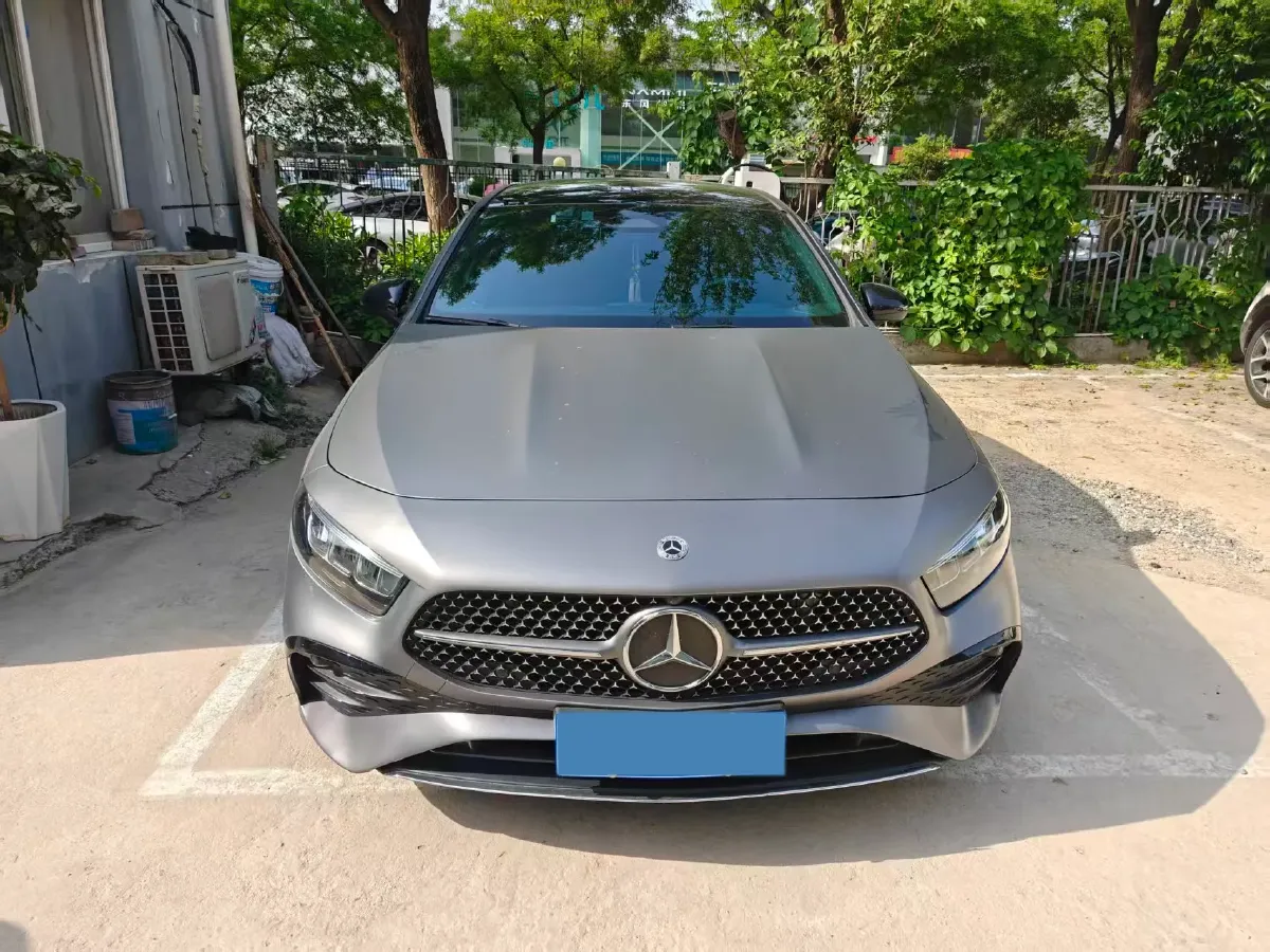 2024 Mercedes-Benz A Class 1.3T 163HP L4 7DCT,autocango,china used car exporter,china ev exporter,chinese used car exporter,chinese used ev exporter