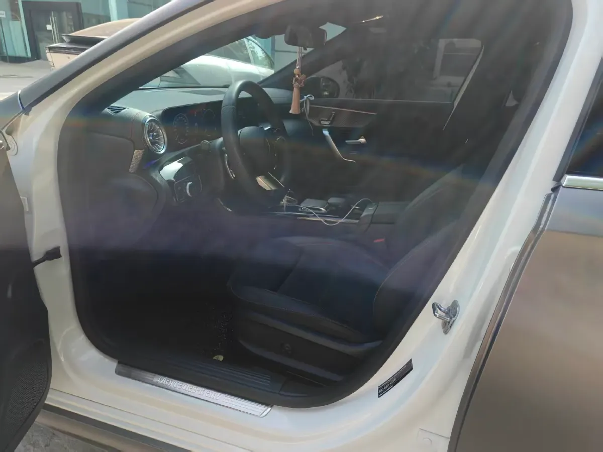 2024 Mercedes-Benz A Class 1.3T 163HP L4 7DCT,autocango,china used car exporter,china ev exporter,chinese used car exporter,chinese used ev exporter