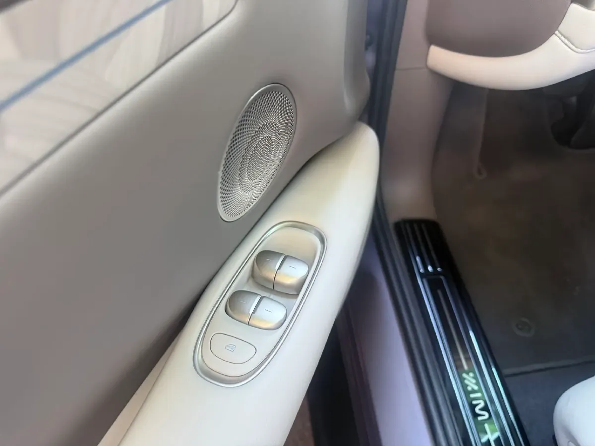 2025 IM L6 BEV,autocango,china used car exporter,china ev exporter,chinese used car exporter,chinese used ev exporter