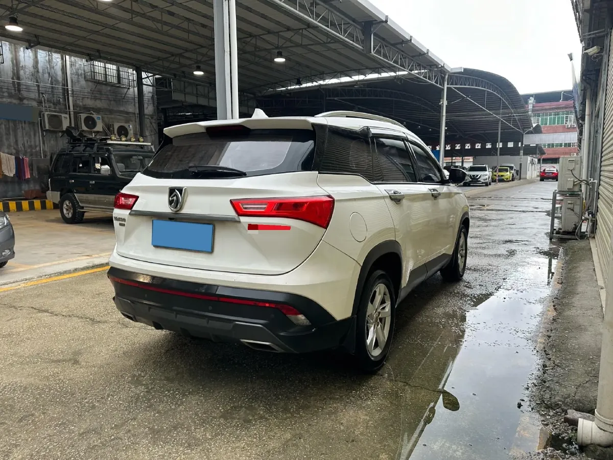 2018 BaoJun 530 1.5T 150HP L4 6MT,autocango,china used car exporter,china ev exporter,chinese used car exporter,chinese used ev exporter