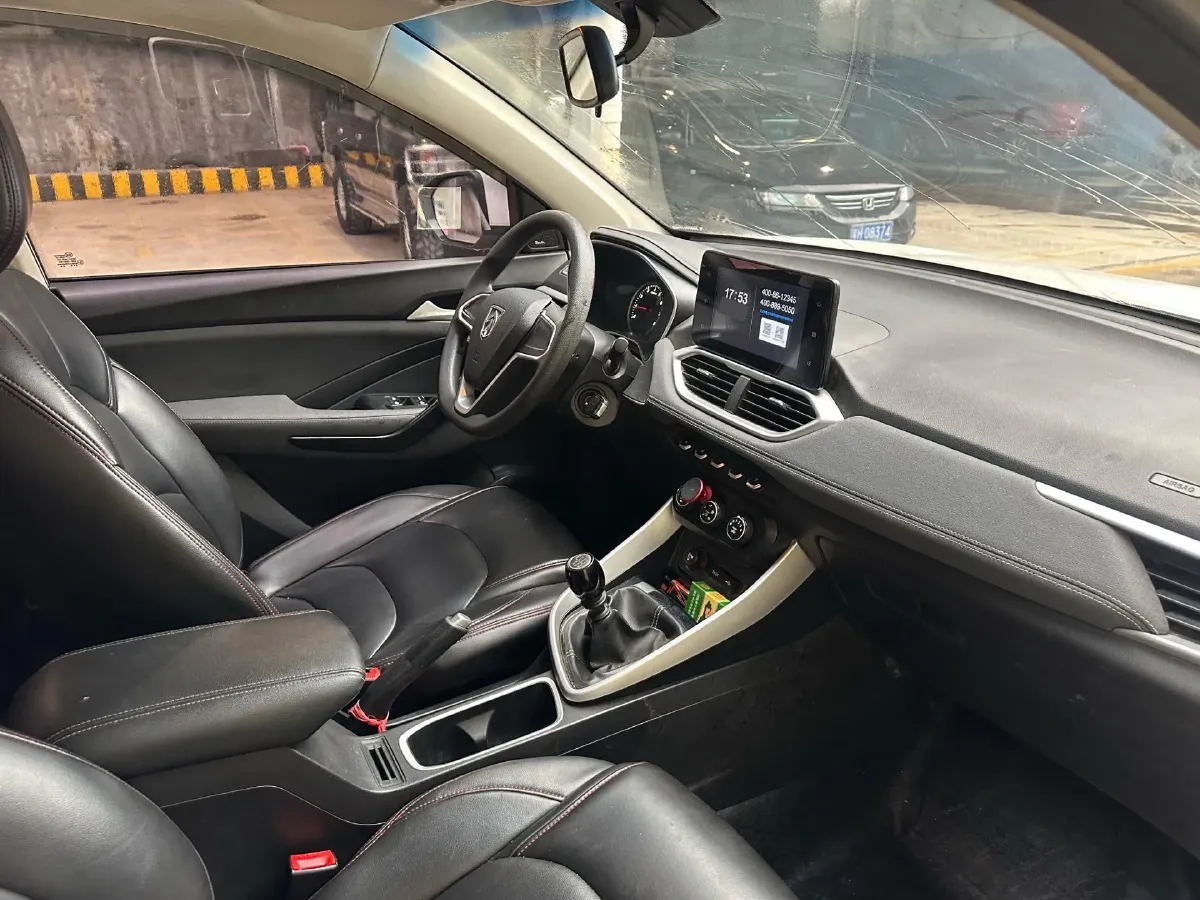 2018 BaoJun 530 1.5T 150HP L4 6MT,autocango,china used car exporter,china ev exporter,chinese used car exporter,chinese used ev exporter