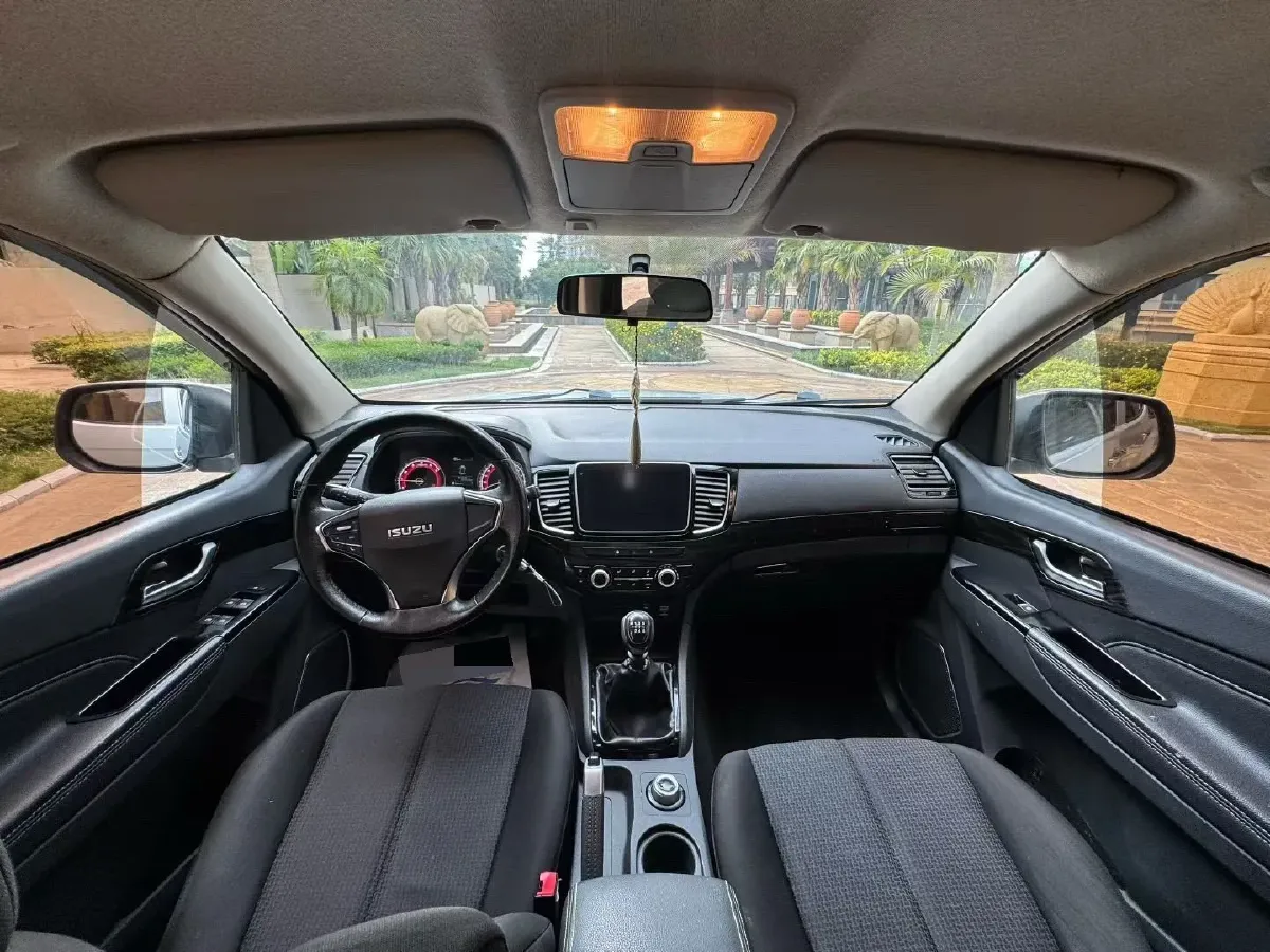 2020 Isuzu LingTuo 2.5T 150HP L4 6AT,autocango,china used car exporter,china ev exporter,chinese used car exporter,chinese used ev exporter
