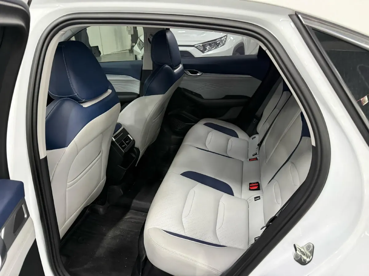 2021 Geely Preface 2.0T 190HP L4 7DCT,autocango,china used car exporter,china ev exporter,chinese used car exporter,chinese used ev exporter